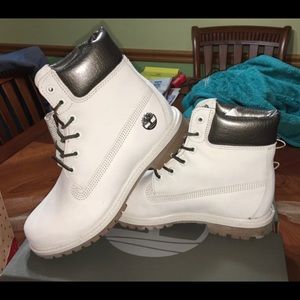 Timberland Boots - Waterproof, size 8.5W 7M, original box & spare laces